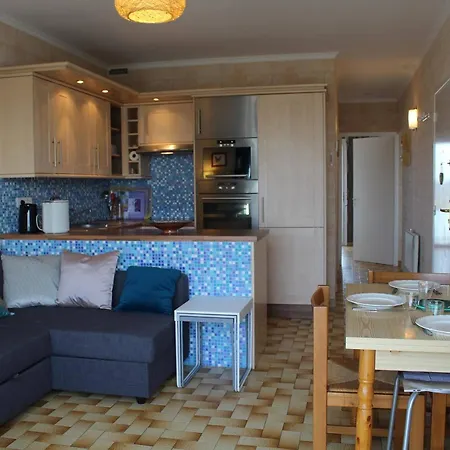 - Traversant 6 Couchages Avec Balcons, Parking Et Proche - Fr-1-229c-47 Apartament *